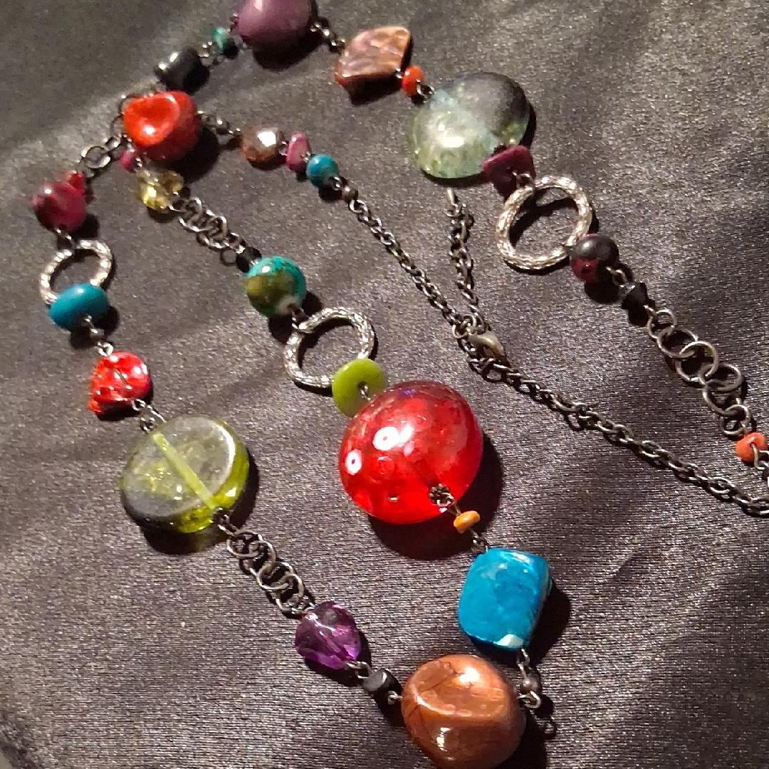 Ann Taylor Multicolor Beaded Necklace 14$